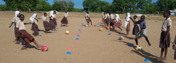 Aiming for one goal: using football for education on nutrition