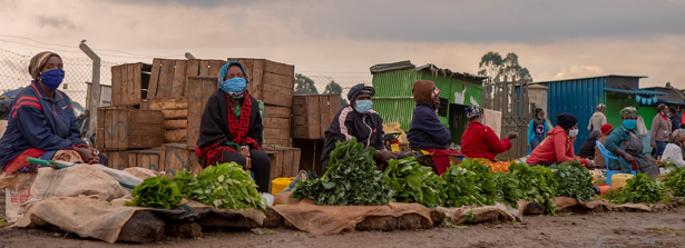 Social distancing in the market - COVID-19 country assessment Kenya